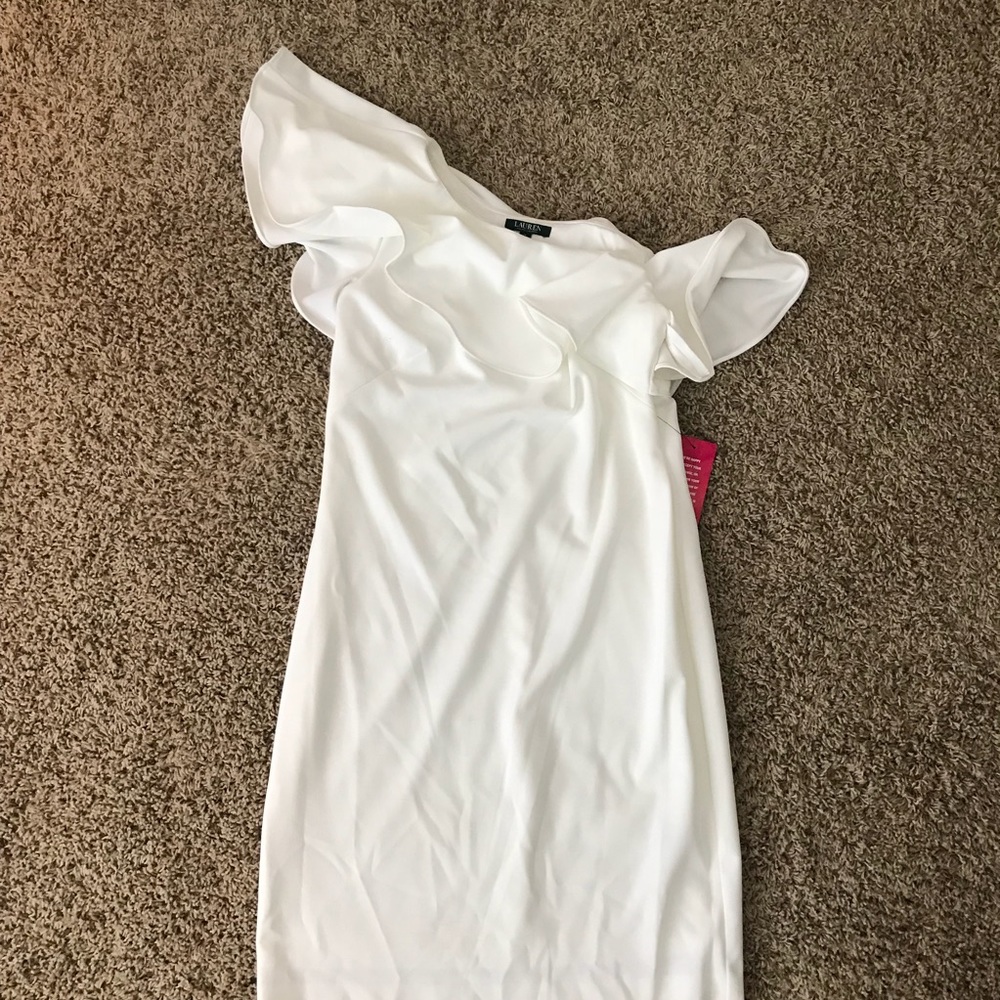 White Dress SALE‼️